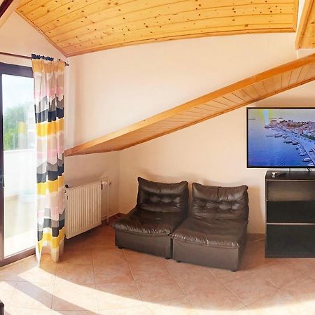 Apartments Vanessa โปเรช ภายนอก รูปภาพ