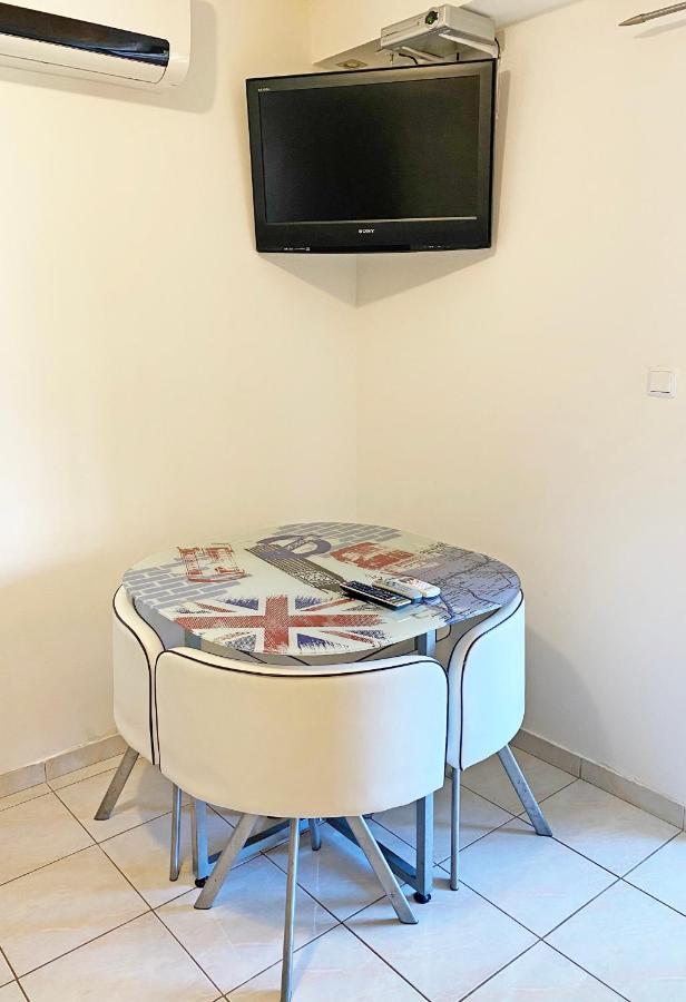 Apartments Vanessa โปเรช ภายนอก รูปภาพ